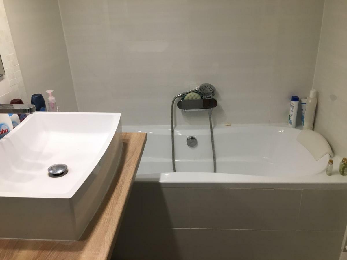 Hunyadi Apartman Сексард Экстерьер фото